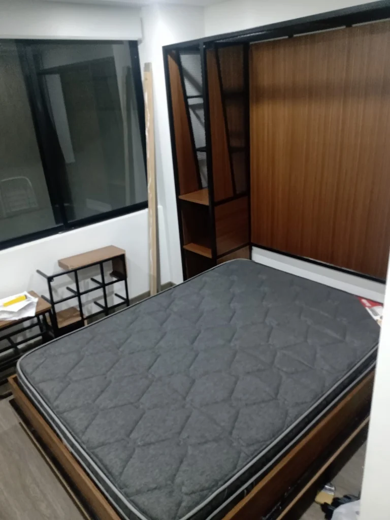 Cama abatible abierta